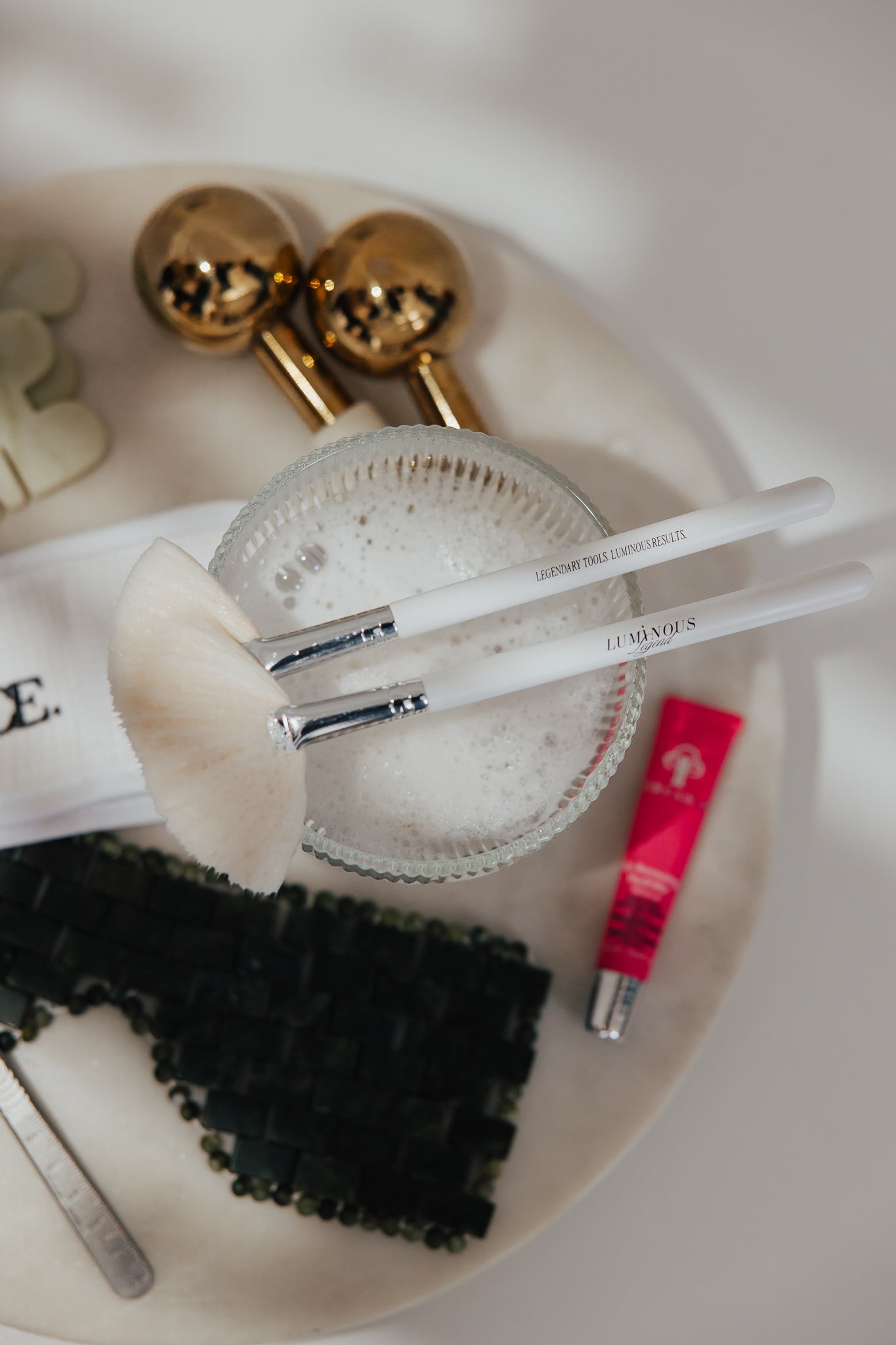 LUMI CLOUD FACIAL BRUSH