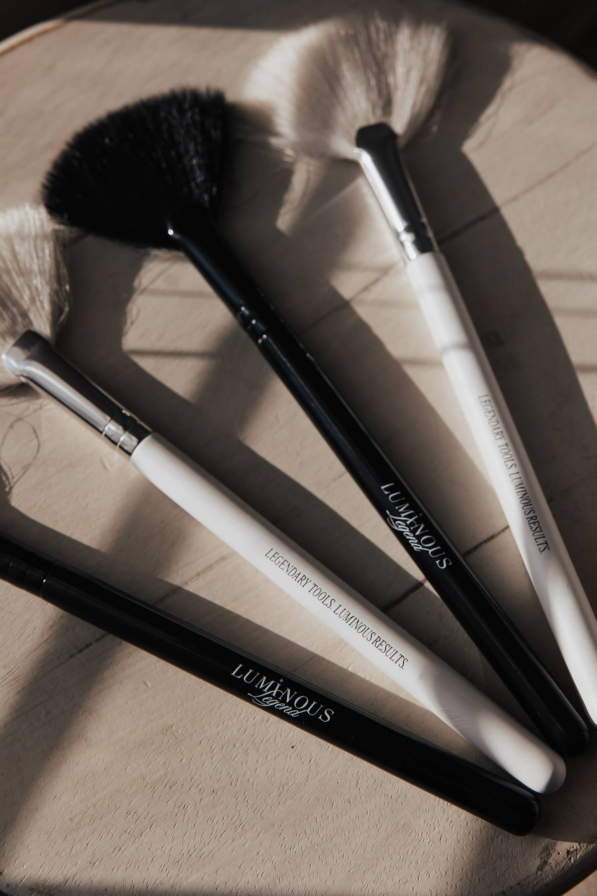 LUMI CLOUD FACIAL BRUSH